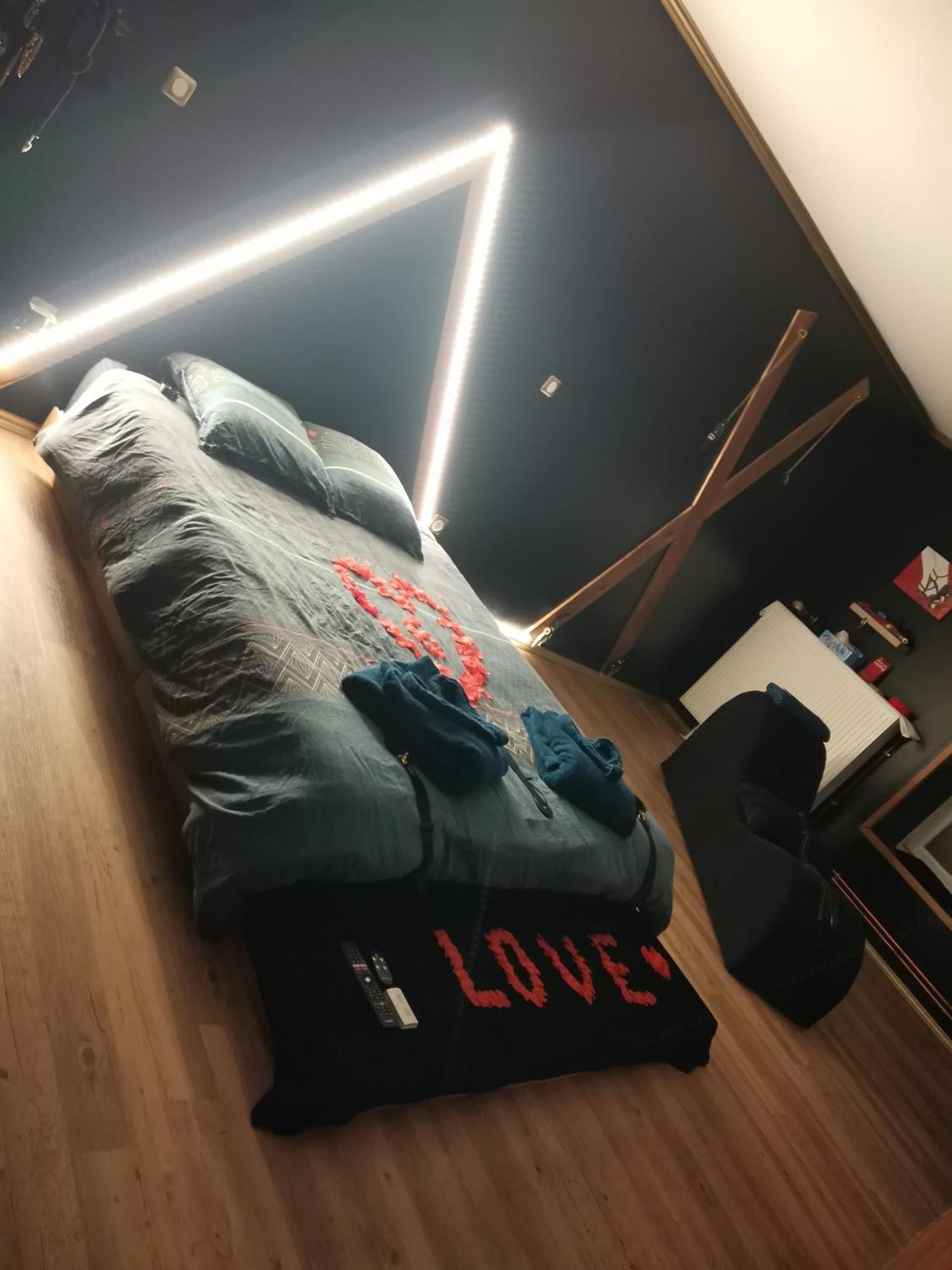 Love-Room L'Eden Du Desir Vecqueville Ngoại thất bức ảnh